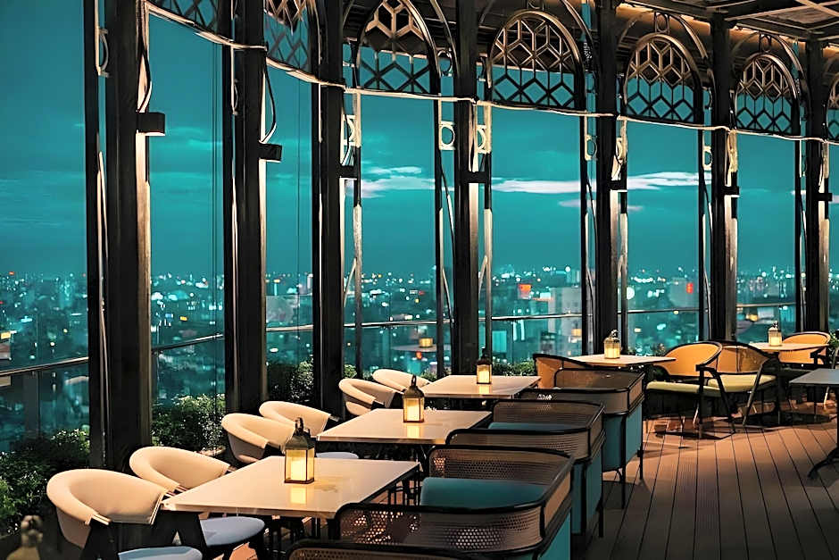 LA VELA Saigon Hotel