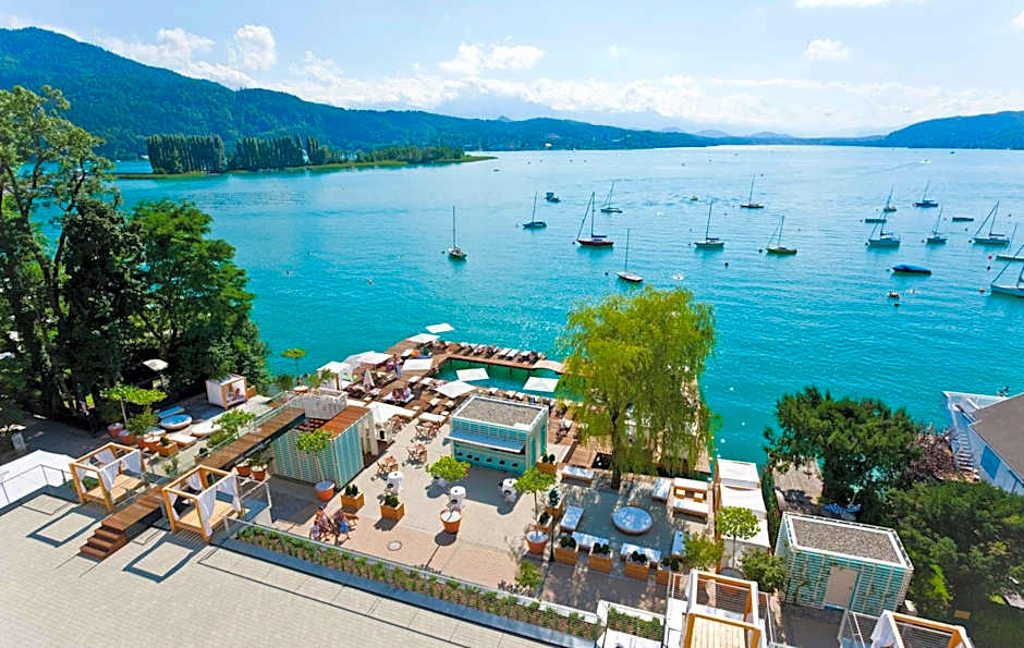 Lake's - My Lake Hotel