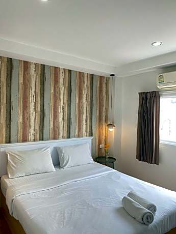 Standard Double or Twin Room with Air Con