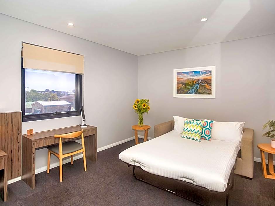 Ibis Styles The Entrance