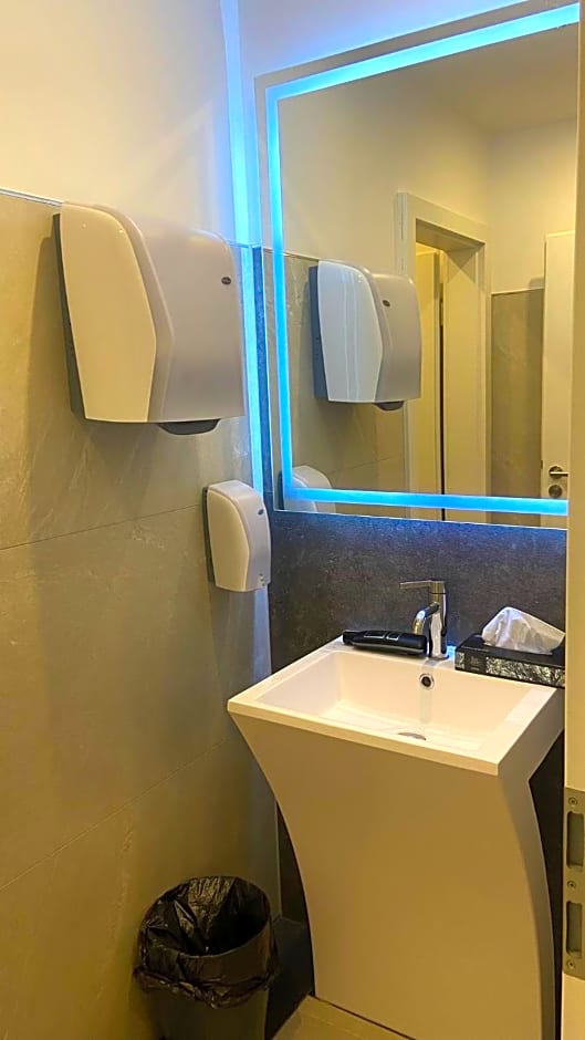 Hotel Business Bay das ehemalige Staycation Hotel