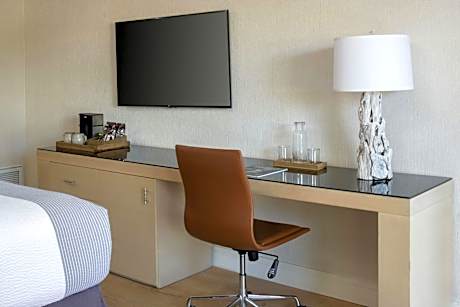 1 Bedroom 2 room Suite, Bedroom 1: 1 King, Bedroom 2:, Private Sofa bed