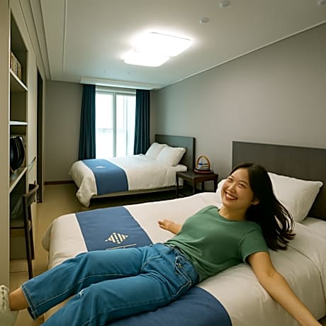 Seolbong Hot Spring Pkg For 2 - Standard Twin Room, 2 Hot Spring Coupons, 2 Americano Coupons