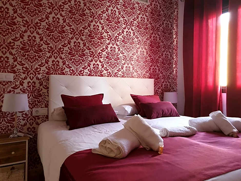 Hotel y Apartamentos Doña Lola