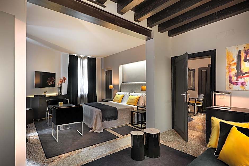 Charming House DD724