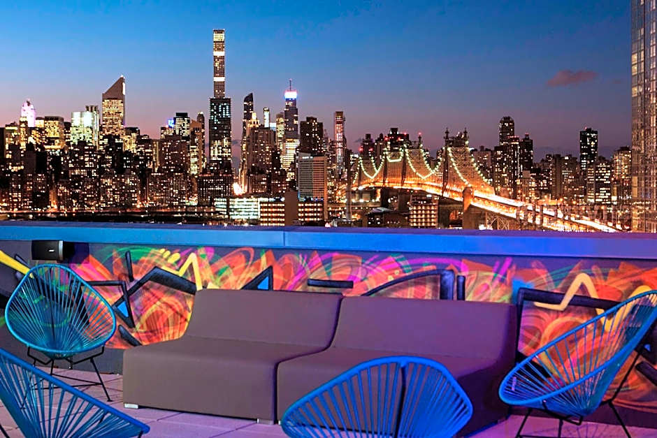 Aloft Long Island City-Manhattan View