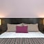 Decanter Hotel