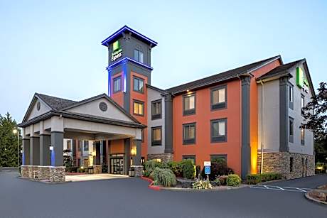 Holiday Inn Express Vancouver North By IHG