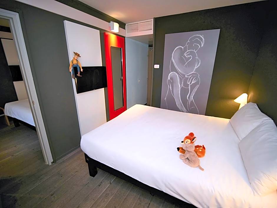 Photo 1 of 5 of 2 Double Beds
