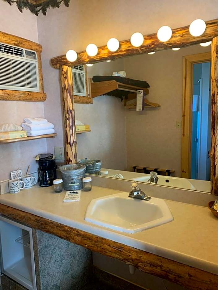 Tahoe Valley Lodge