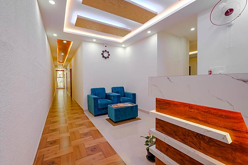 FabExpress Royal Inn – Bangalore, MN