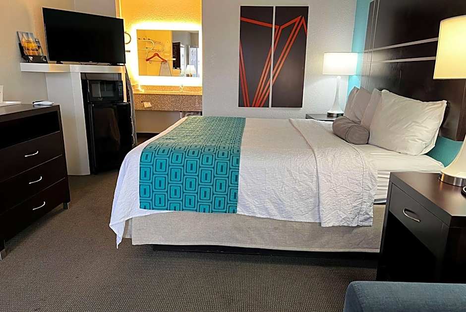 Howard Johnson by Wyndham Houston Heights/Downtown