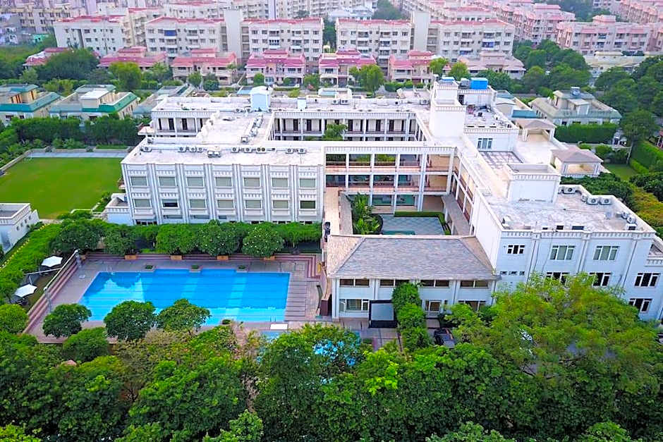 Treehouse Hotel Club & Spa, Bhiwadi