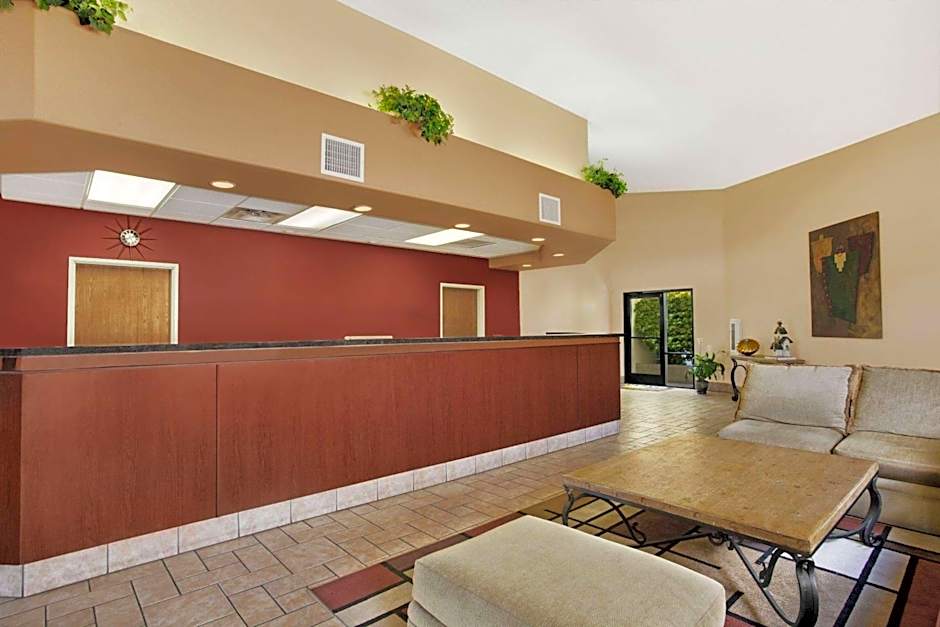Days Inn by Wyndham Globe
