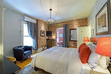 Deluxe Room with Balcony