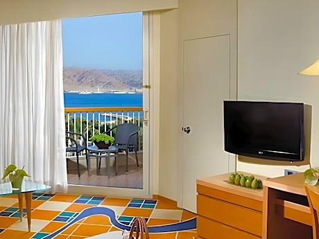 Triple Room with Sea View (2 Adults, 1 Child)