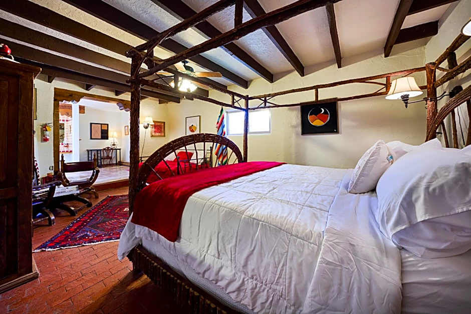 Loba Luna Bed & Breakfast