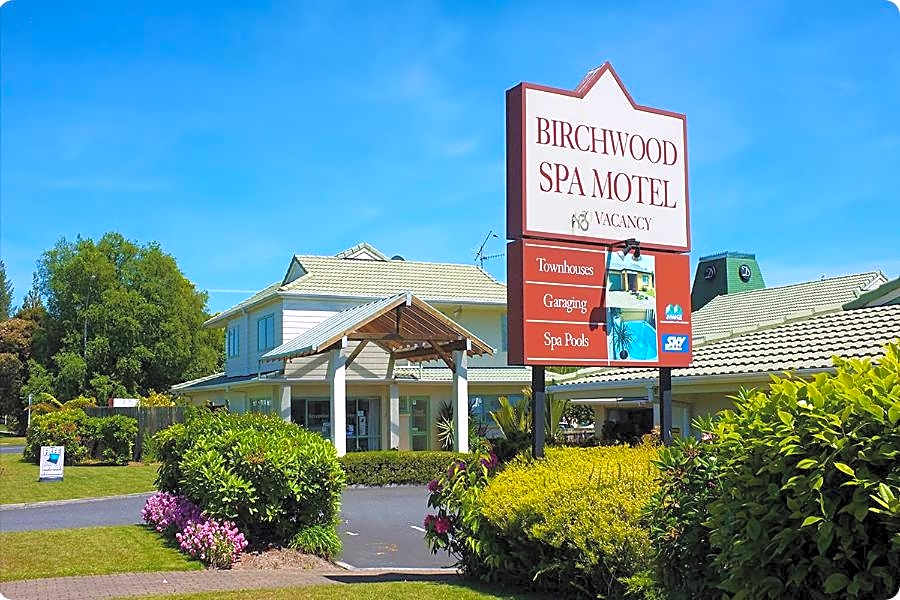 Birchwood Spa Motel