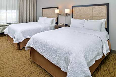 Room with Two Queen Beds - Non-Smoking
