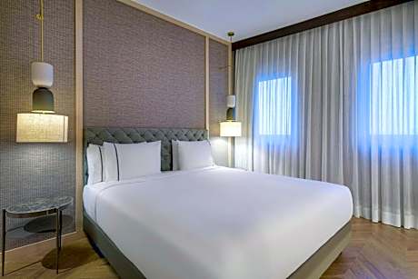 Superior Room, 1 King Bed