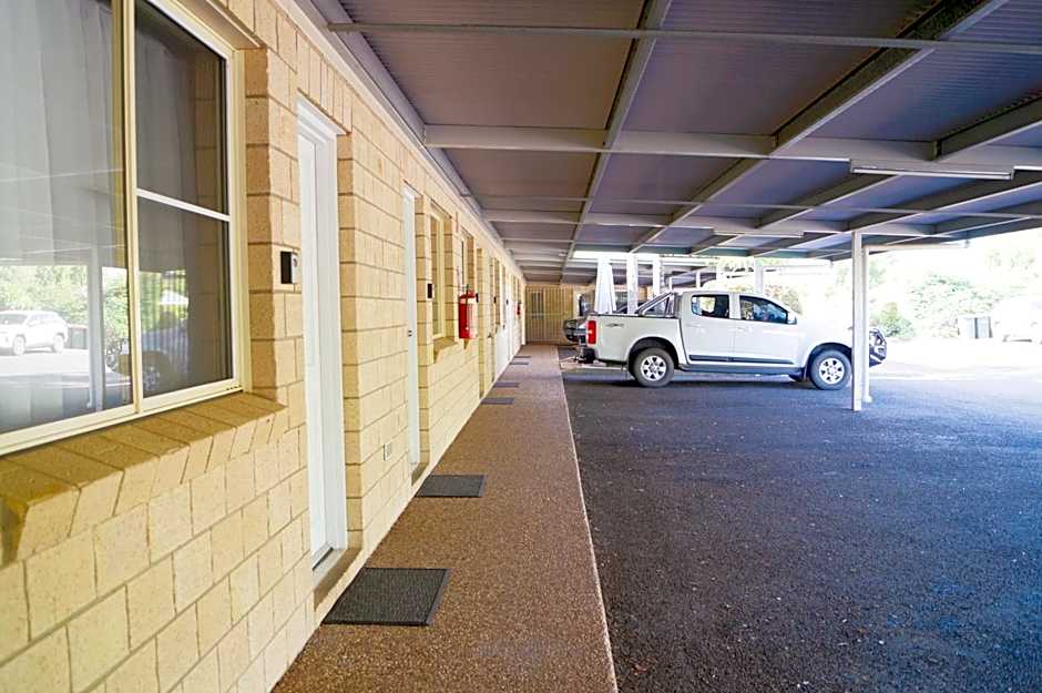 Jacaranda Country Motel
