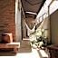 Casa com piscina aquecida, cozinheira, 30m do mar