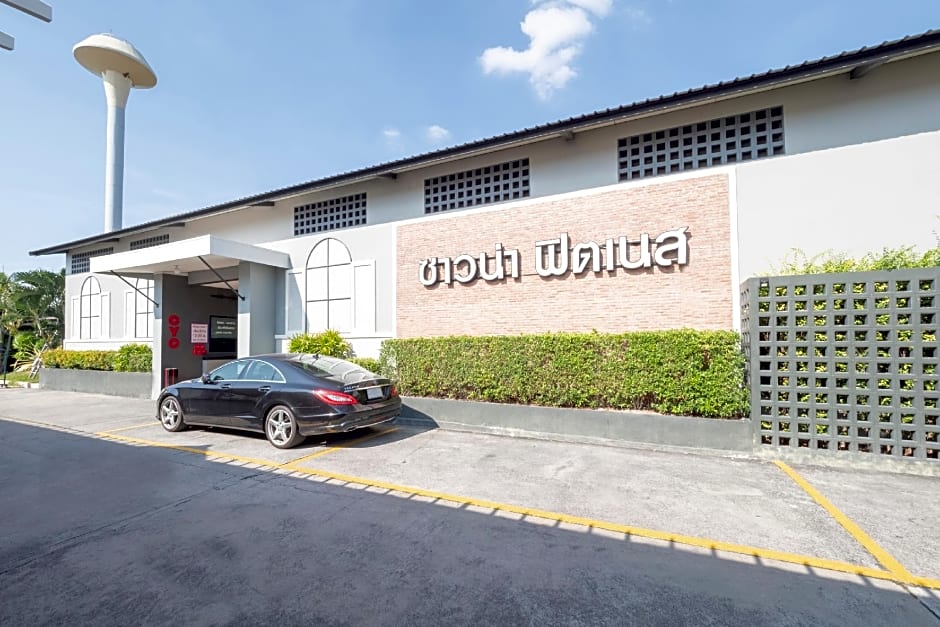 OYO 75382 Chonburi Hotel