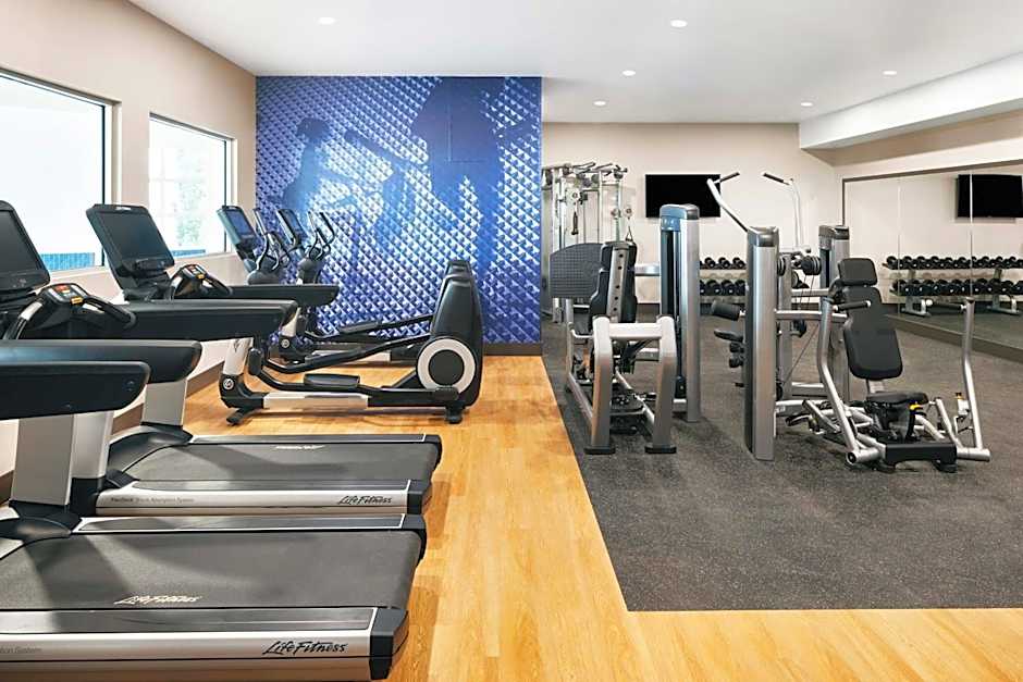 Delta Hotels by Marriott Grande Prairie Airport