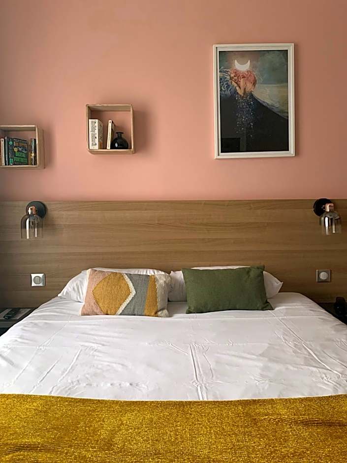 Urban Jungle Hotel Orleans --- ex Grand Hotel