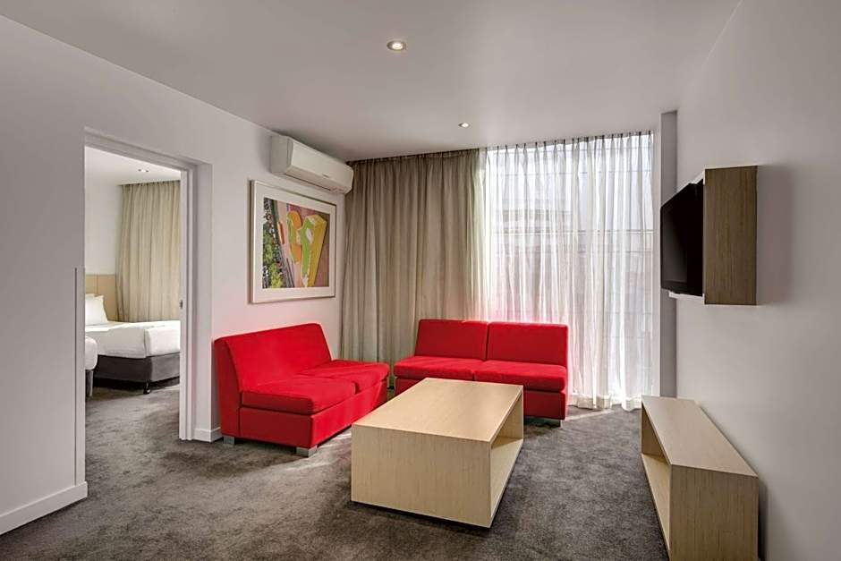 Travelodge Hotel Melbourne Docklands