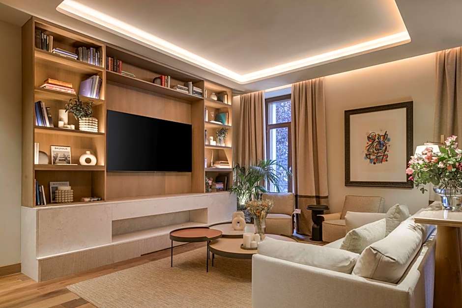 AC Hotel by Marriott Recoletos