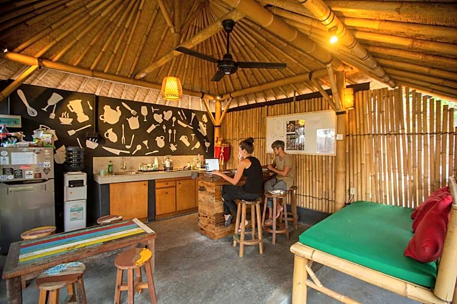 Salty Shakas Bamboo Stay Canggu