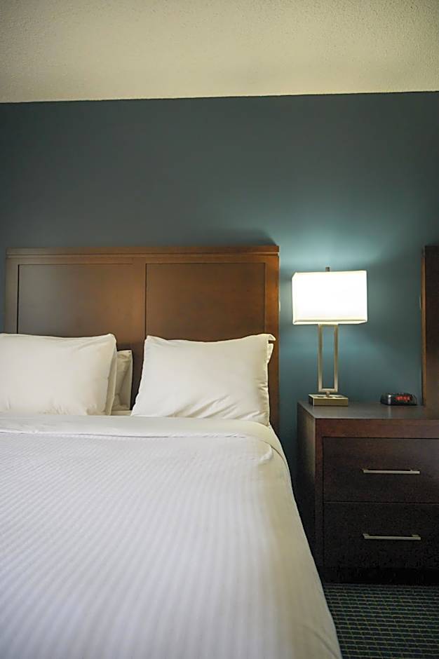 Days Inn by Wyndham Sarnia Harbourfront