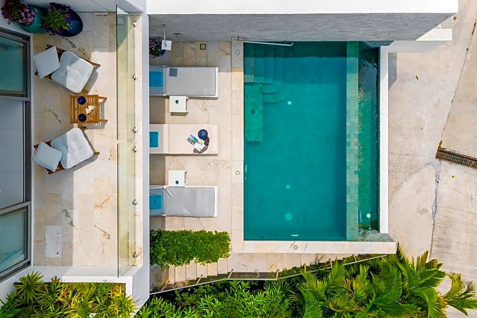 Shades Of Blue Villa