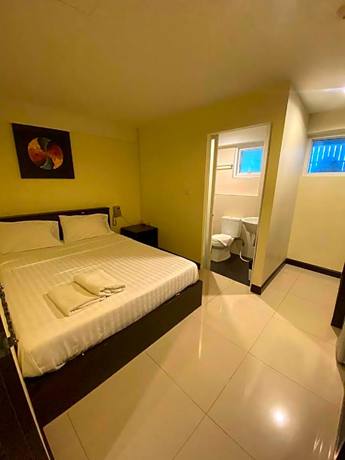The Elegant Patong Hotel