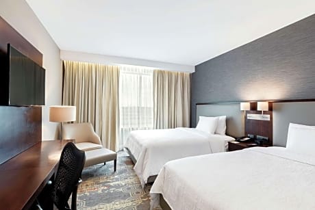 2 Queen Beds