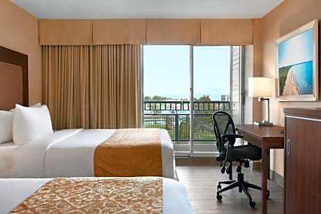 Queen Room with Two Queen Beds and City View - Mobility Access/Non-Smoking