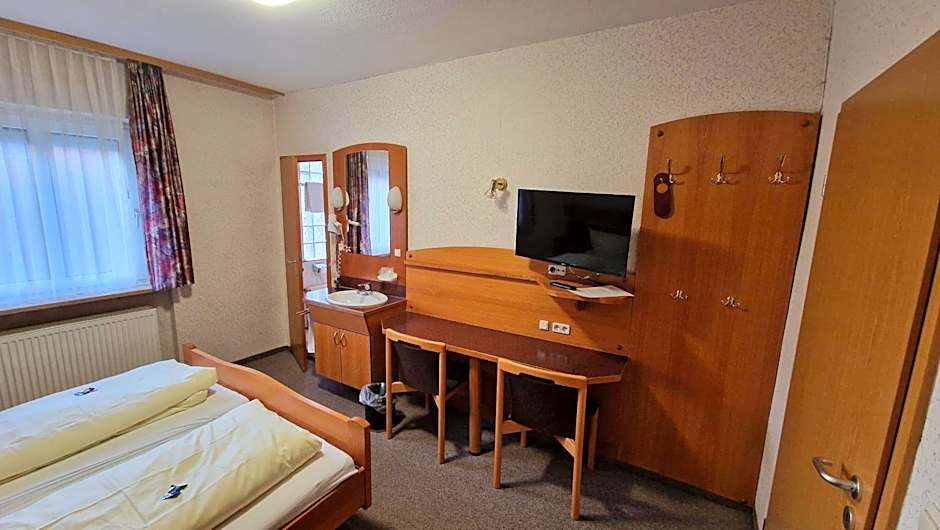 Schwarzer Adler - Hotel Garni