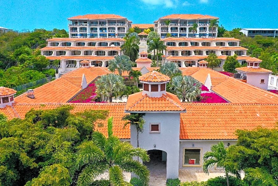 Hotel La Vista Azul