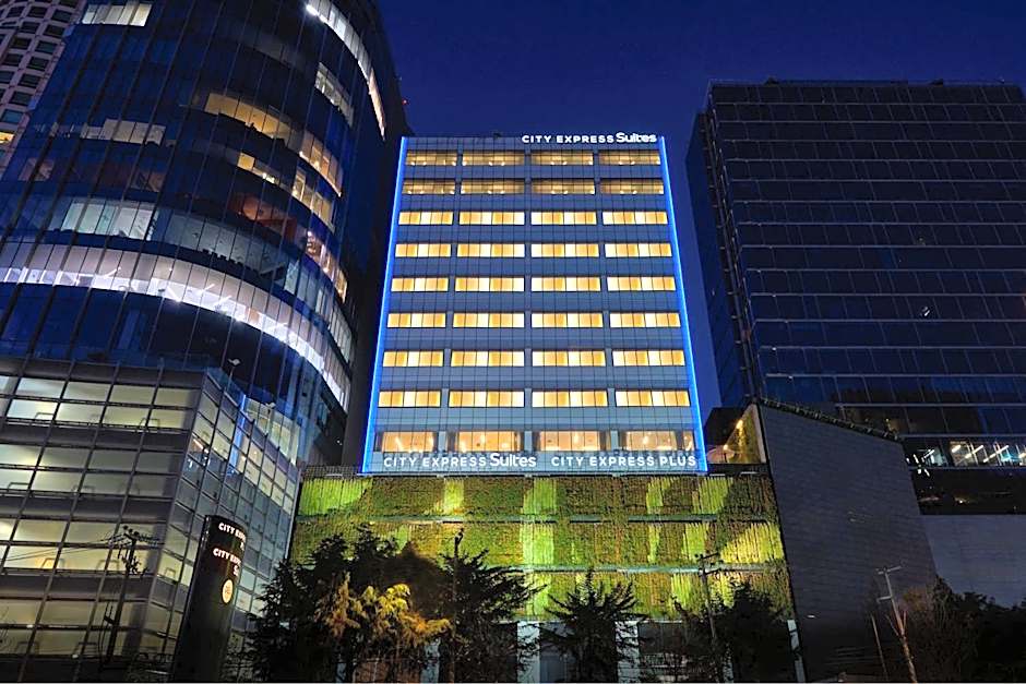 City Express Plus by Marriott Ciudad de México Santa Fe