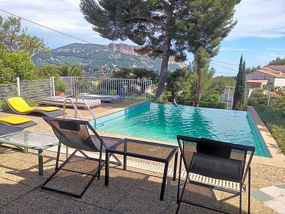 Cassis Hostel