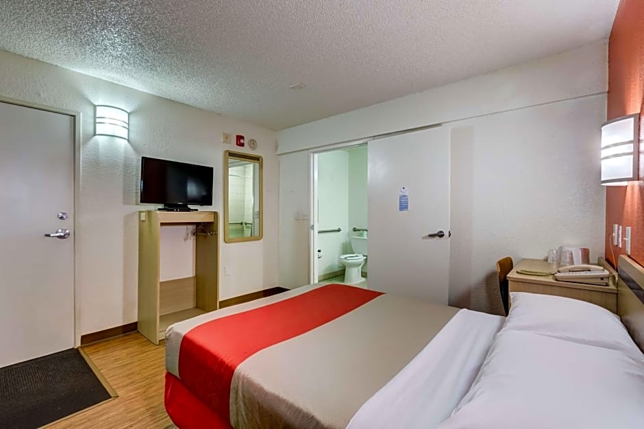 Motel 6-Wheat Ridge, CO - West - Denver North