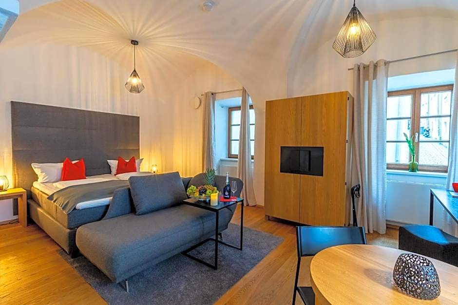 BARONHAUS Aparthotel & Suites