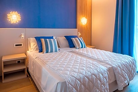 Double or Twin Room with Side Sea View