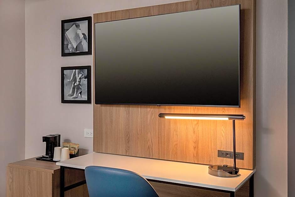 Courtyard by Marriott New York Manhattan/Times Square West