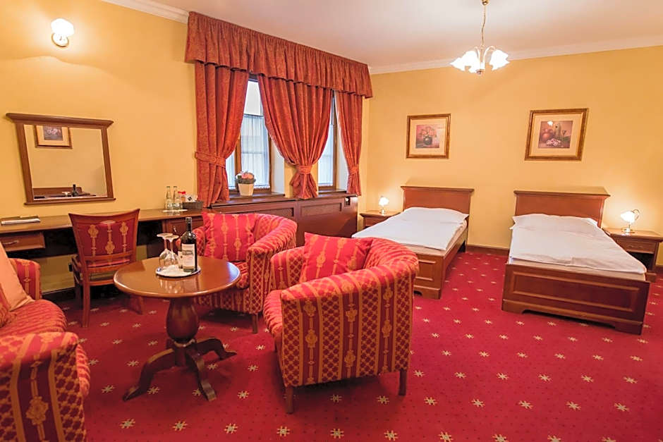 Hotel Octarna - Free On-site Parking