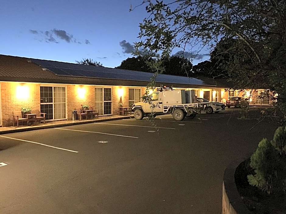 White Lanterns Motel