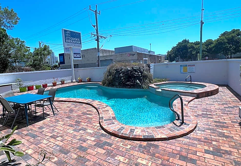 Cooks Endeavour Motor Inn
