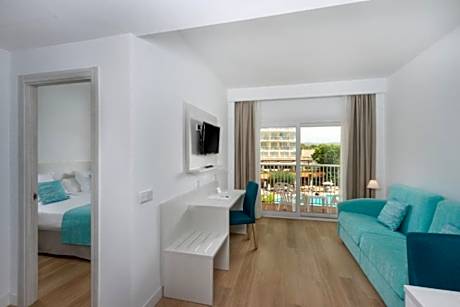 APARTMENT SUPERIOR POOL VIEW 3 ADULTS