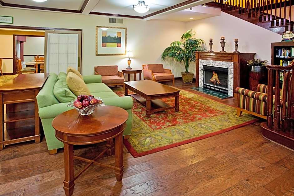 Baymont Inn & Suites by Wyndham Morrow/Atlanta I-75 South